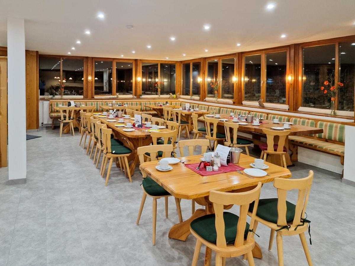 Ferien Vom Ich, Bayerischer Wald, Hotel & Restaurant Neukirchen  Buitenkant foto